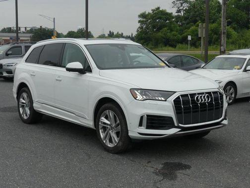 2023 Audi Q7 55 Premium Plus