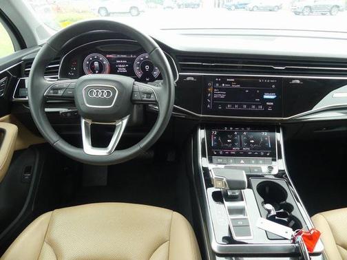 2023 Audi Q7 55 Premium Plus