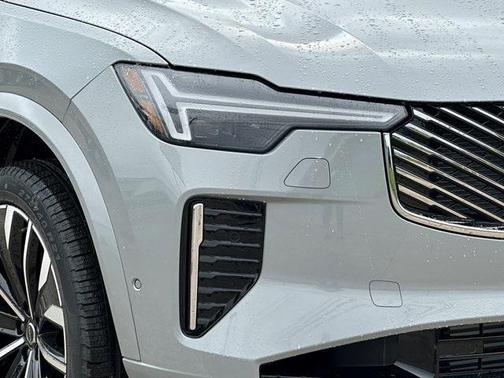 2025 Volvo XC90 Plug-In Hybrid T8 Ultra
