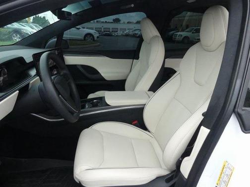 2023 Tesla Model X Plaid