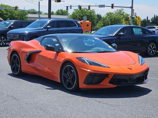 Sebring Orange Tintcoat 2025 Chevrolet Corvette Stingray w/2LT