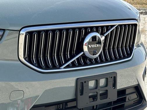 2025 Volvo XC40 ULTRA
