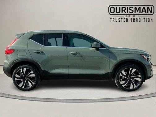 2025 Volvo XC40 ULTRA
