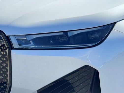 2023 BMW iX M60