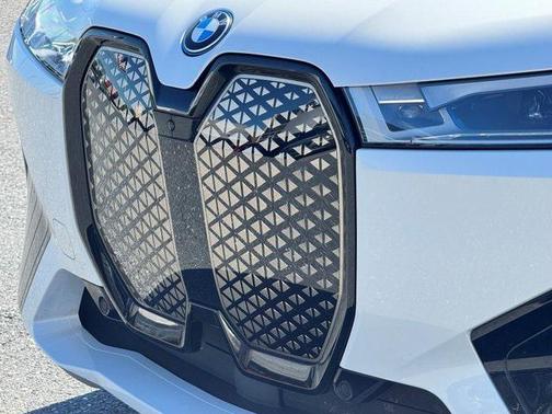 2023 BMW iX M60
