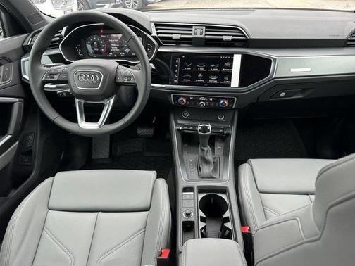 2025 Audi Q3 Premium