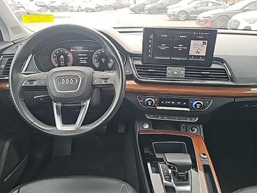 2023 Audi Q5 45 S line Premium