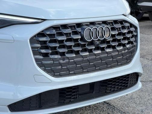 2025 Audi Q5 Premium Plus TFSI quattro S tronic