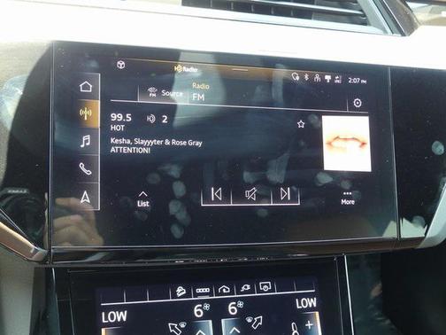 2023 Audi e-tron Premium Plus