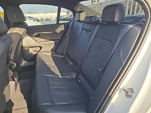 2024 BMW 530 530i xDrive