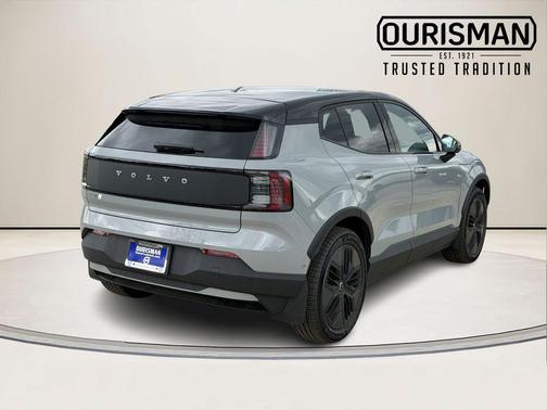 Vapour Gray Metallic 2026 Volvo EX30 Twin Motor Cross Country Ultra