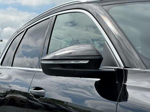 2025 Audi Q5 2.0T Premium