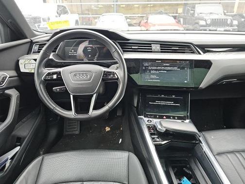 2024 Audi Q8 e-tron Premium Plus