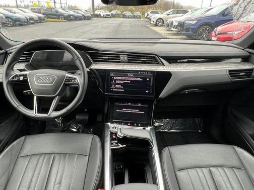 2024 Audi Q8 e-tron Premium Plus