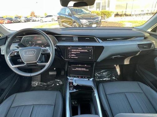 2024 Audi Q8 e-tron Premium Plus