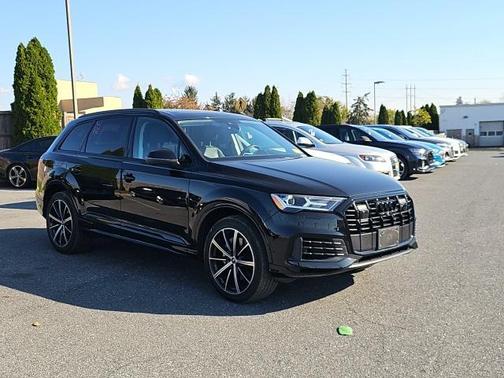 2023 Audi Q7 55 Premium Plus