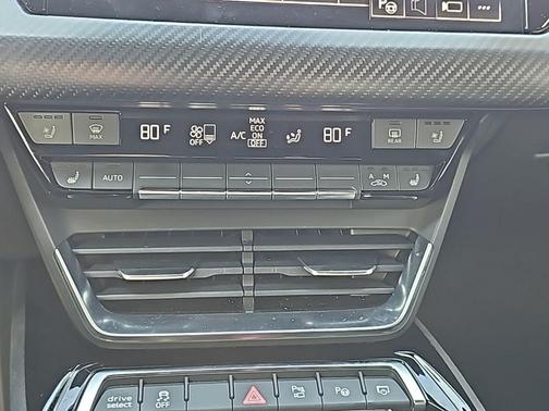 2022 Audi RS e-tron GT Base