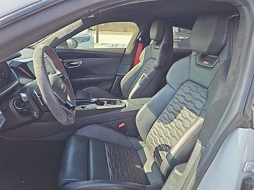 2022 Audi RS e-tron GT Base