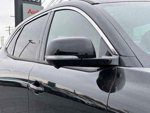 2025 VinFast VF 8 Plus