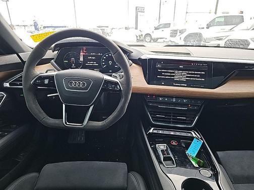 2022 Audi e-tron GT Premium Plus