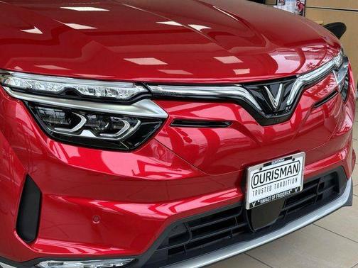 2025 VinFast VF 8 Plus