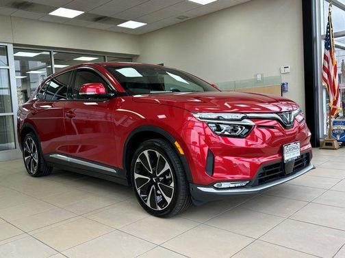 2025 VinFast VF 8 Plus