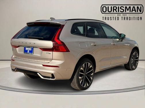 Bright Dusk Metallic 2026 Volvo XC60 Plug-In Hybrid T8 Ultra