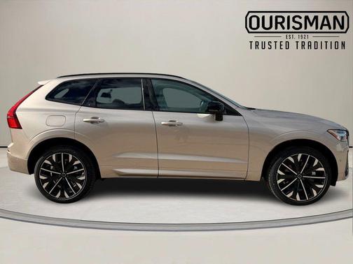Bright Dusk Metallic 2026 Volvo XC60 Plug-In Hybrid T8 Ultra