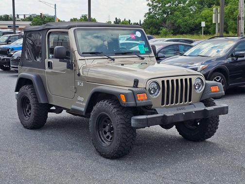 Light Khaki Metallic Clearcoat 2004 Jeep Wrangler X