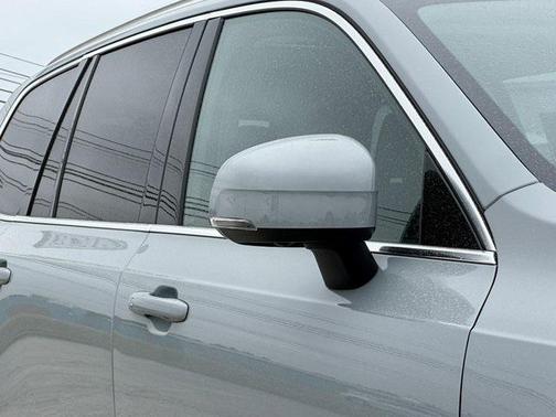 2025 Volvo XC90 B6 Plus 7-Seater