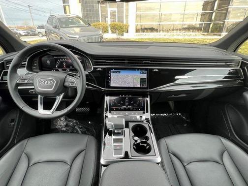 2025 Audi Q7 45 Premium