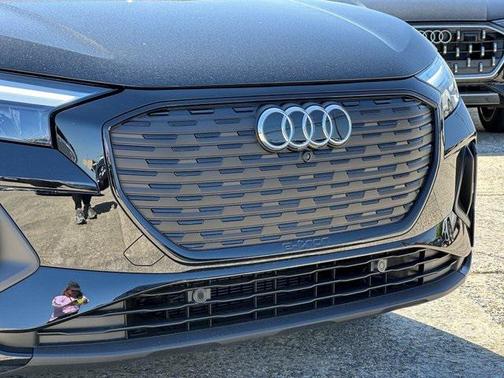 2025 Audi Q4 e-tron Premium Plus