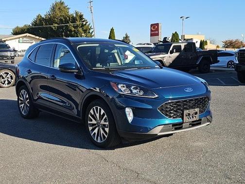 2020 Ford Escape Titanium