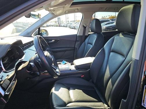 2023 Audi Q7 55 Premium Plus