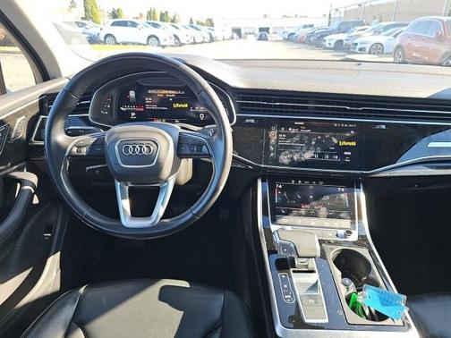 2023 Audi Q7 55 Premium Plus