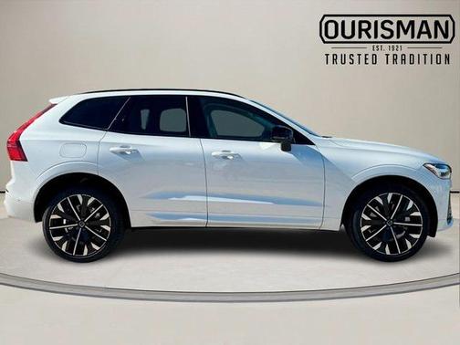 2026 Volvo XC60 B5 Ultra