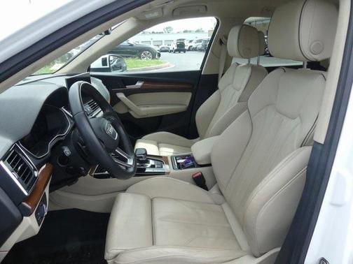 2022 Audi Q5 e 55 S line Premium Plus