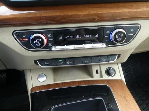 2022 Audi Q5 e 55 S line Premium Plus