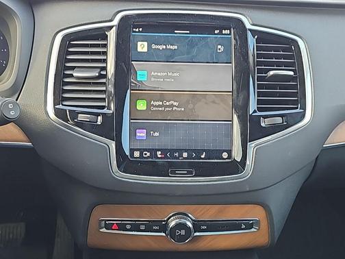 2023 Volvo XC90 B5 Plus