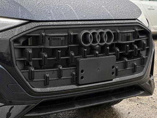 2025 Audi Q8 55 Premium