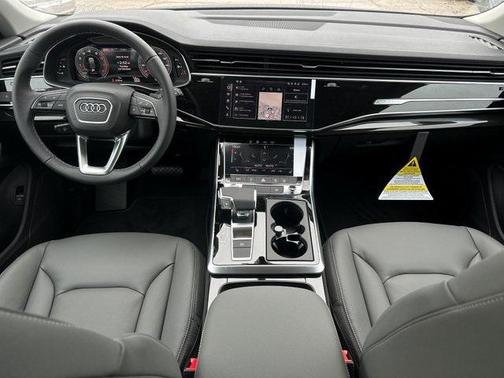 2025 Audi Q8 55 Premium