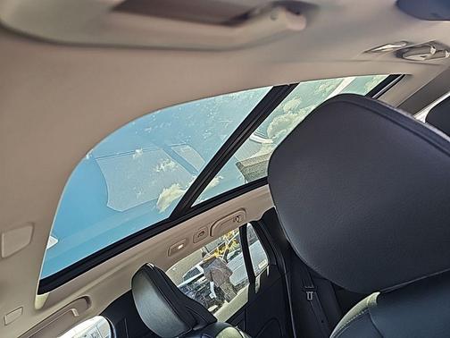 2025 Volvo V60 Cross Country B5 Plus