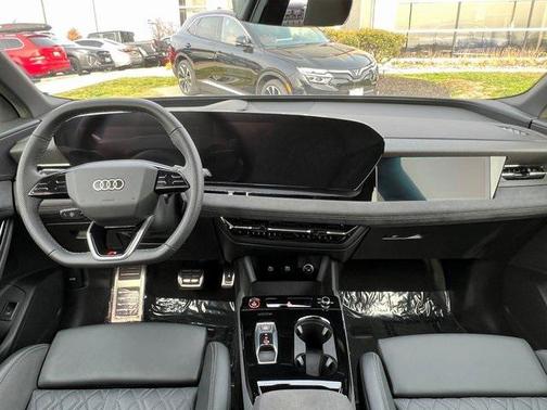 2025 Audi SQ6 e-tron Prestige