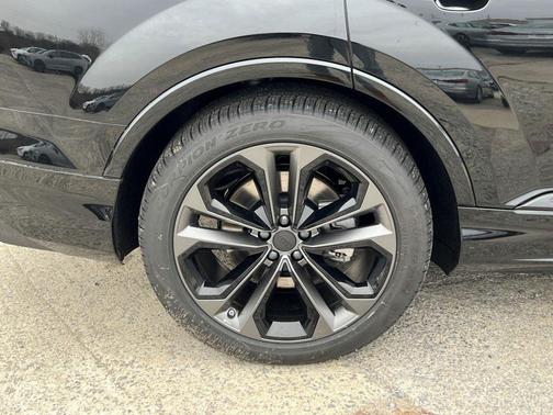 2026 Audi Q7 55 Premium Plus