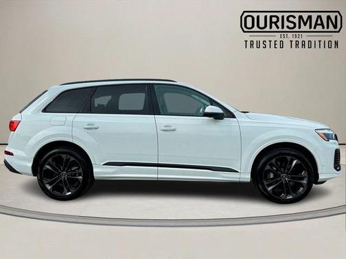 2025 Audi Q7 55 Premium Plus