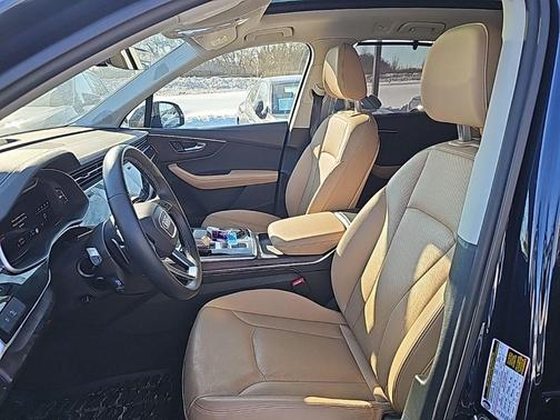 2025 Audi Q7 45 Premium Plus