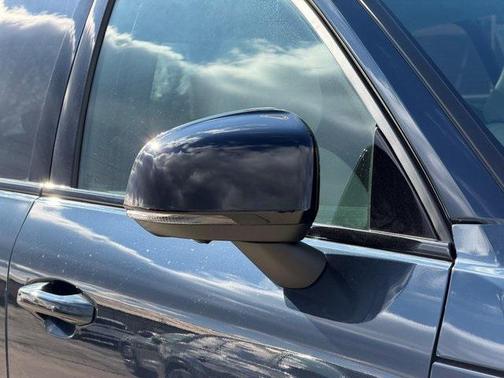 2026 Volvo XC40 B5 Ultra