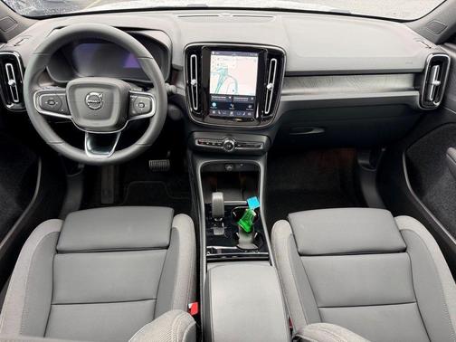 2023 Volvo C40 Recharge Pure Electric Twin Core