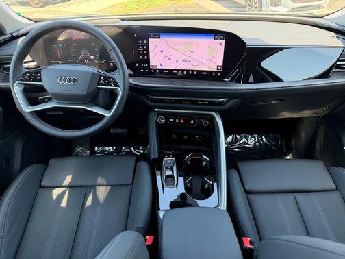 District Green Metallic 2025 Audi Q5 2.0T Premium Plus