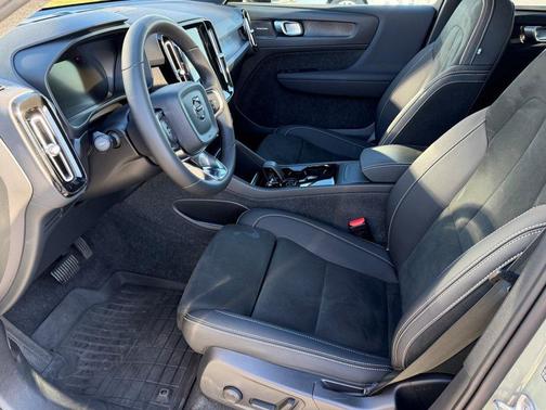 2023 Volvo C40 Recharge Pure Electric Ultimate